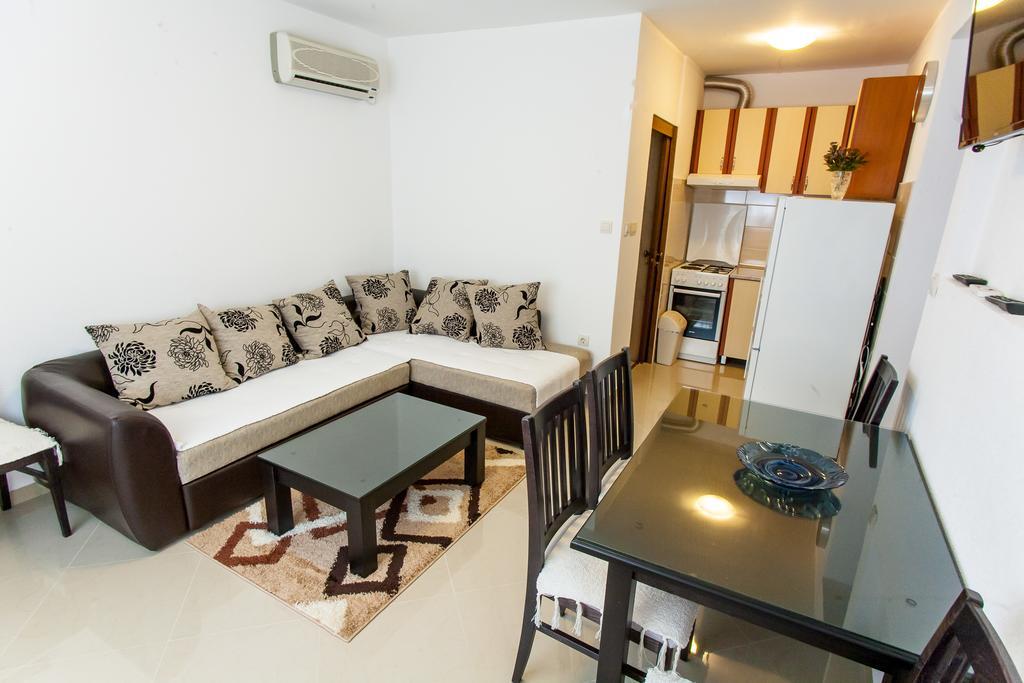 Apartments Ljubica Herceg Novi Oda fotoğraf