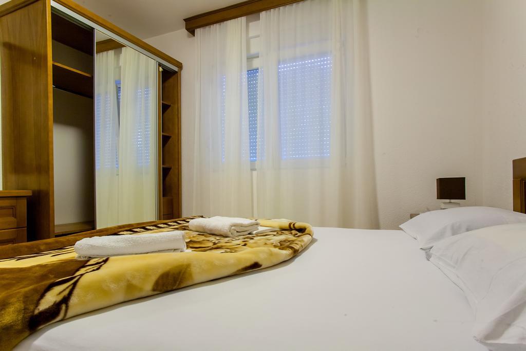 Apartments Ljubica Herceg Novi Oda fotoğraf