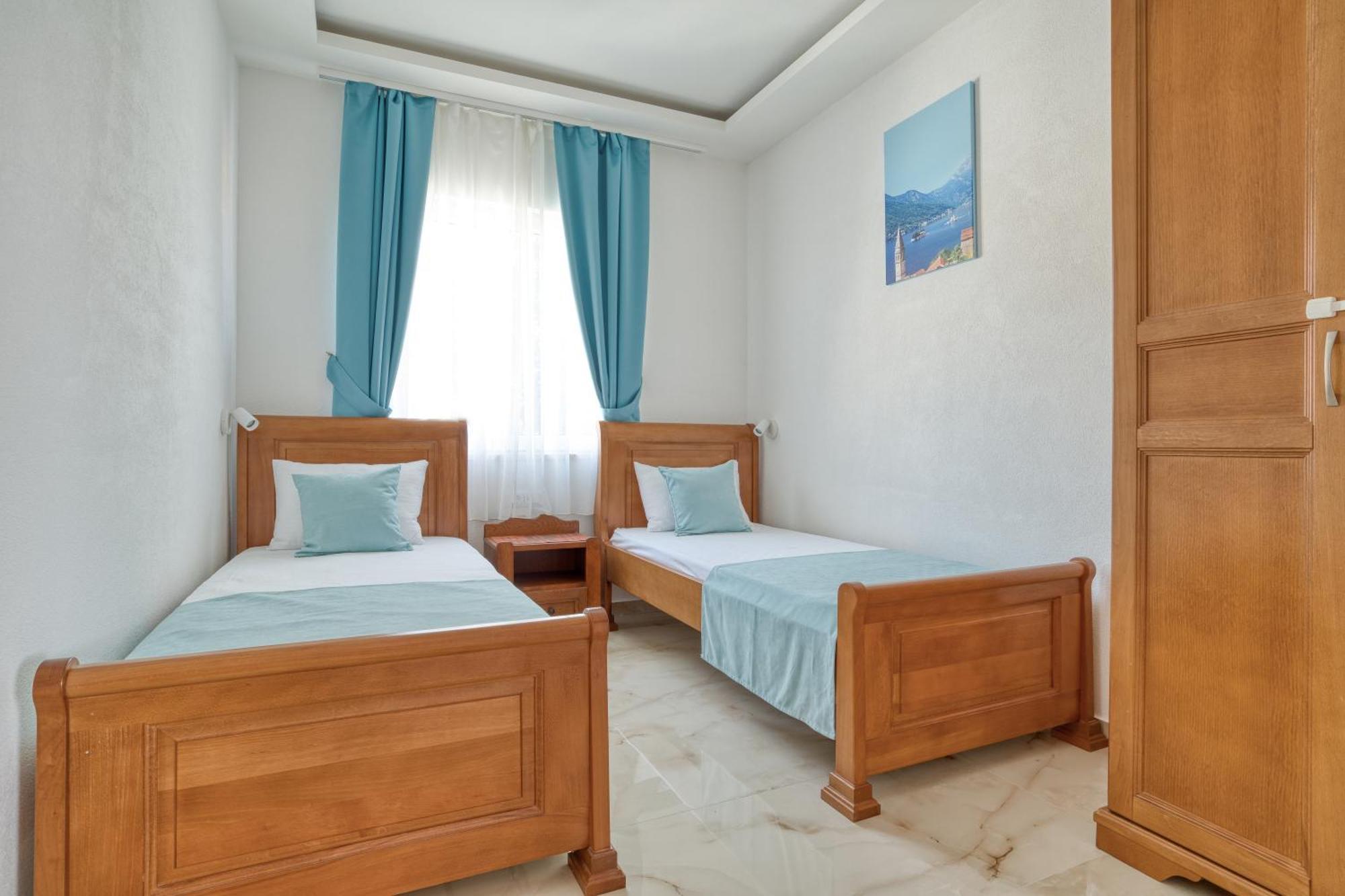 Apartments Ljubica Herceg Novi Dış mekan fotoğraf
