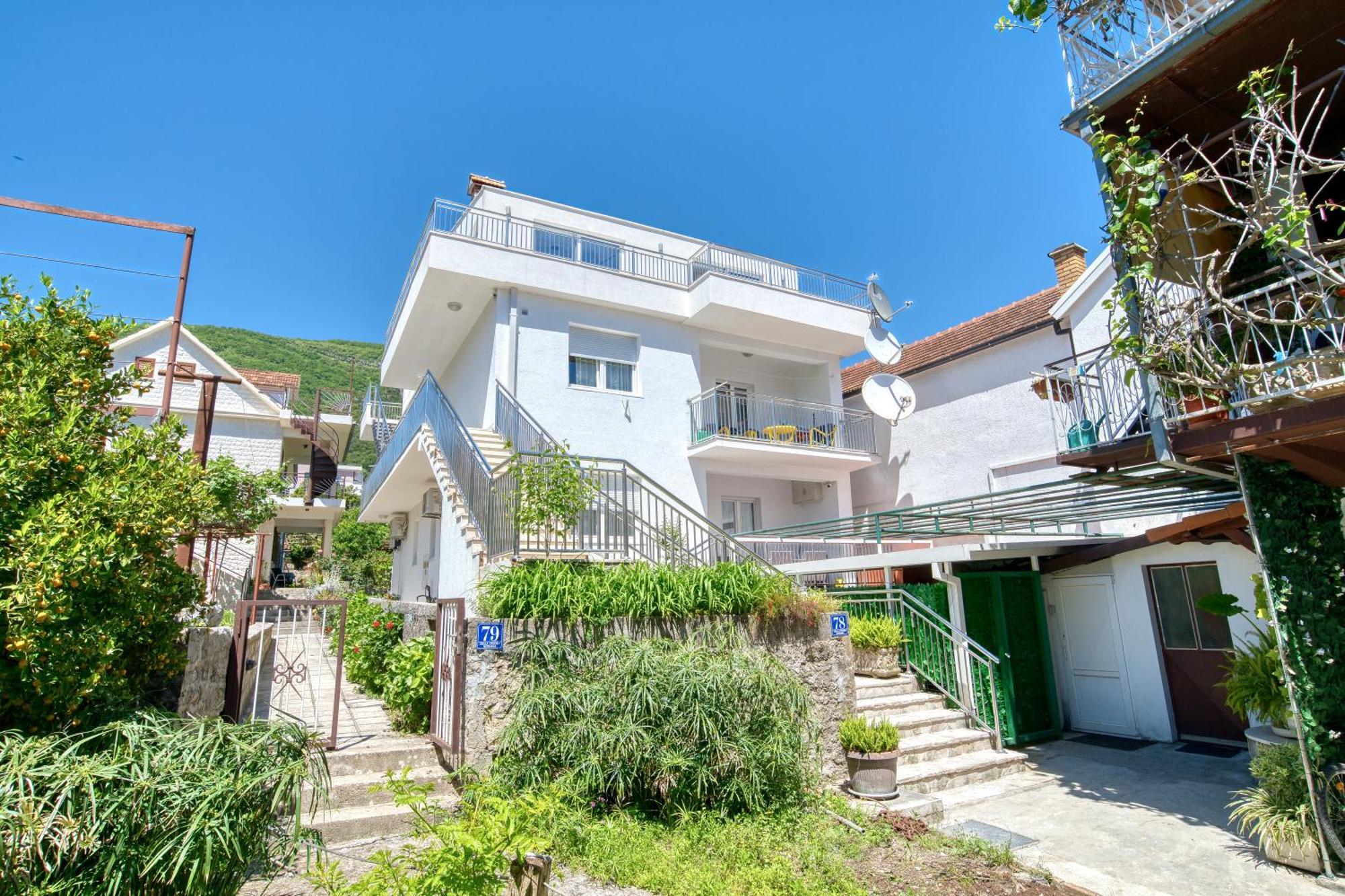 Apartments Ljubica Herceg Novi Dış mekan fotoğraf